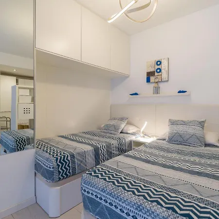 Casa Blanca Canteras Apartment